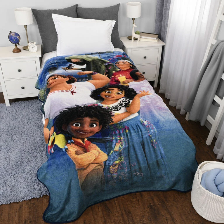 Nemcor Disney Encanto Kids Oversized Blanket, (60x90) 4 Nemcor Disney Encanto Kids Oversized Blanket, (60x90) - Image 2