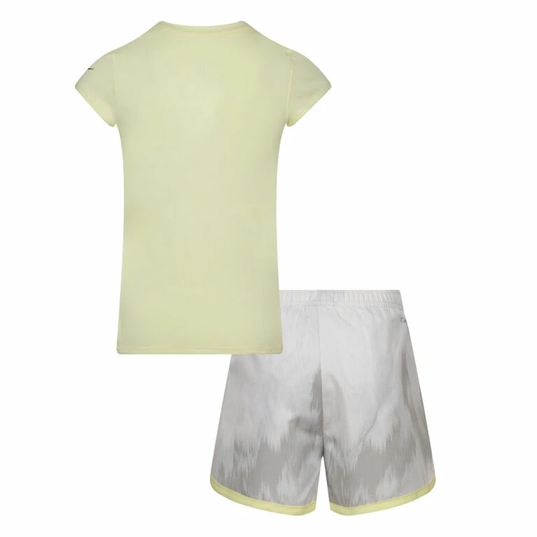 Nike T-shirt And Shorts Set - White - Size 6 4 Nike T-shirt And Shorts Set - White - Size 6 - Image 2