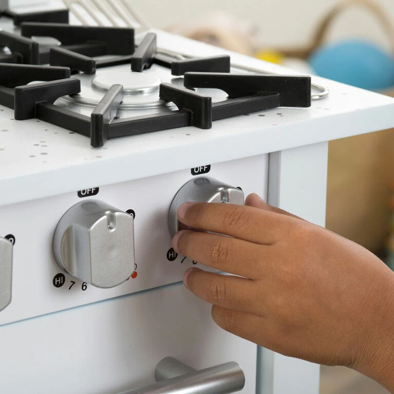 KidKraft Little Cook's Work Station Kitchen 4 KidKraft Little Cook's Work Station Kitchen - Image 2