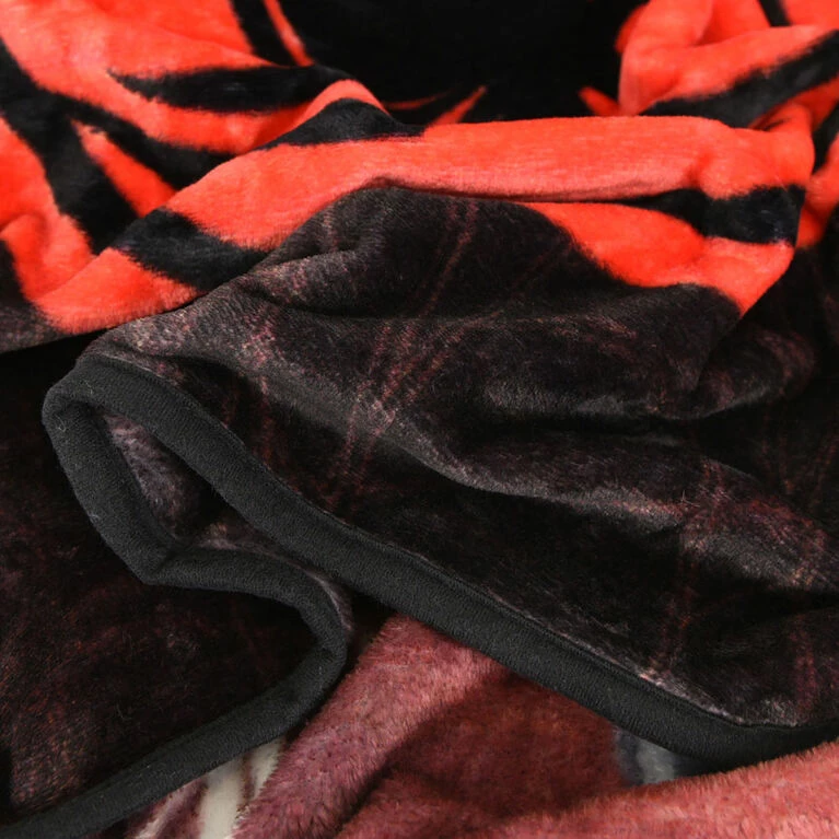 Nemcor Marvel Spiderman Kids Throw Blanket, 50"x60" 5 Nemcor Marvel Spiderman Kids Throw Blanket, 50"x60" - Image 3