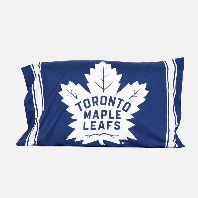 NHL Toronto Maple Leafs 4 Piece Twin Bedding Set With Reversible Comforter, Fitted Sheet, Flat Sheet And Pillowcase By Nemcor 5 NHL Toronto Maple Leafs 4 Piece Twin Bedding Set With Reversible Comforter, Fitted Sheet, Flat Sheet And Pillowcase By Nemcor - Image 3